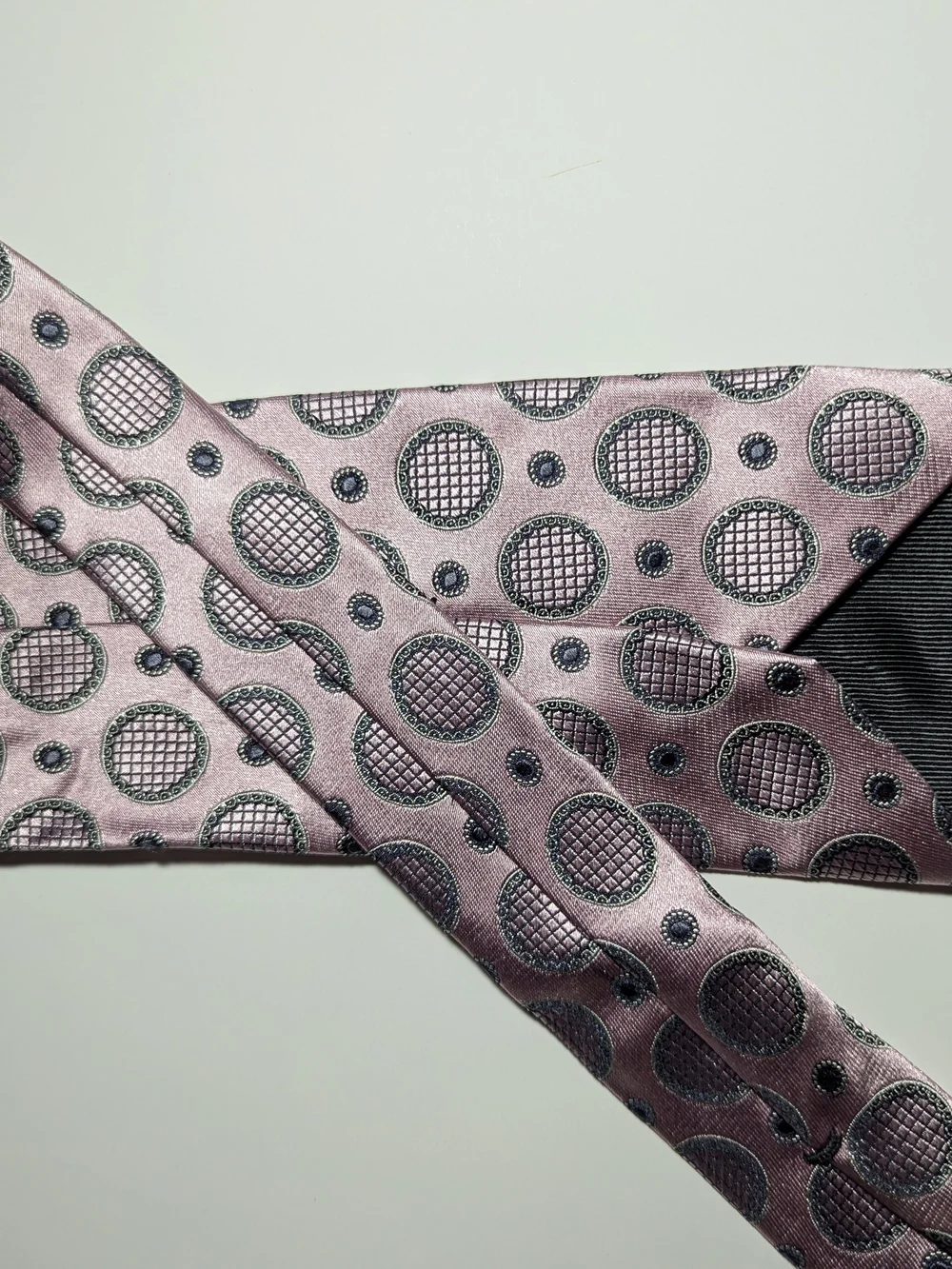 Ermenegildo Zegna Pink Geometric 100% Silk Tie Luxury Italian Designer